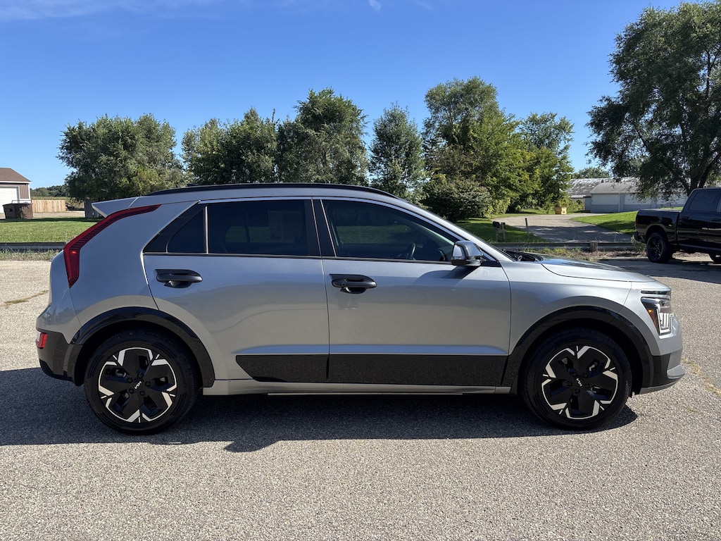 Used 2023 Kia Niro EV Wind Wind
