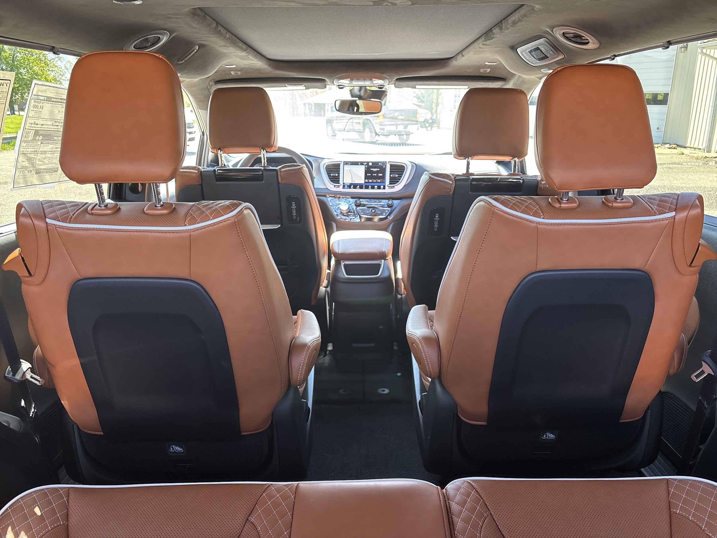 2026 Chrysler Pacifica Pinnacle - Photo 9
