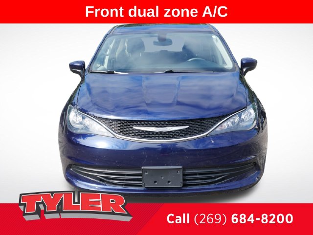 Used 2017 Chrysler Pacifica LX Minivan/Van