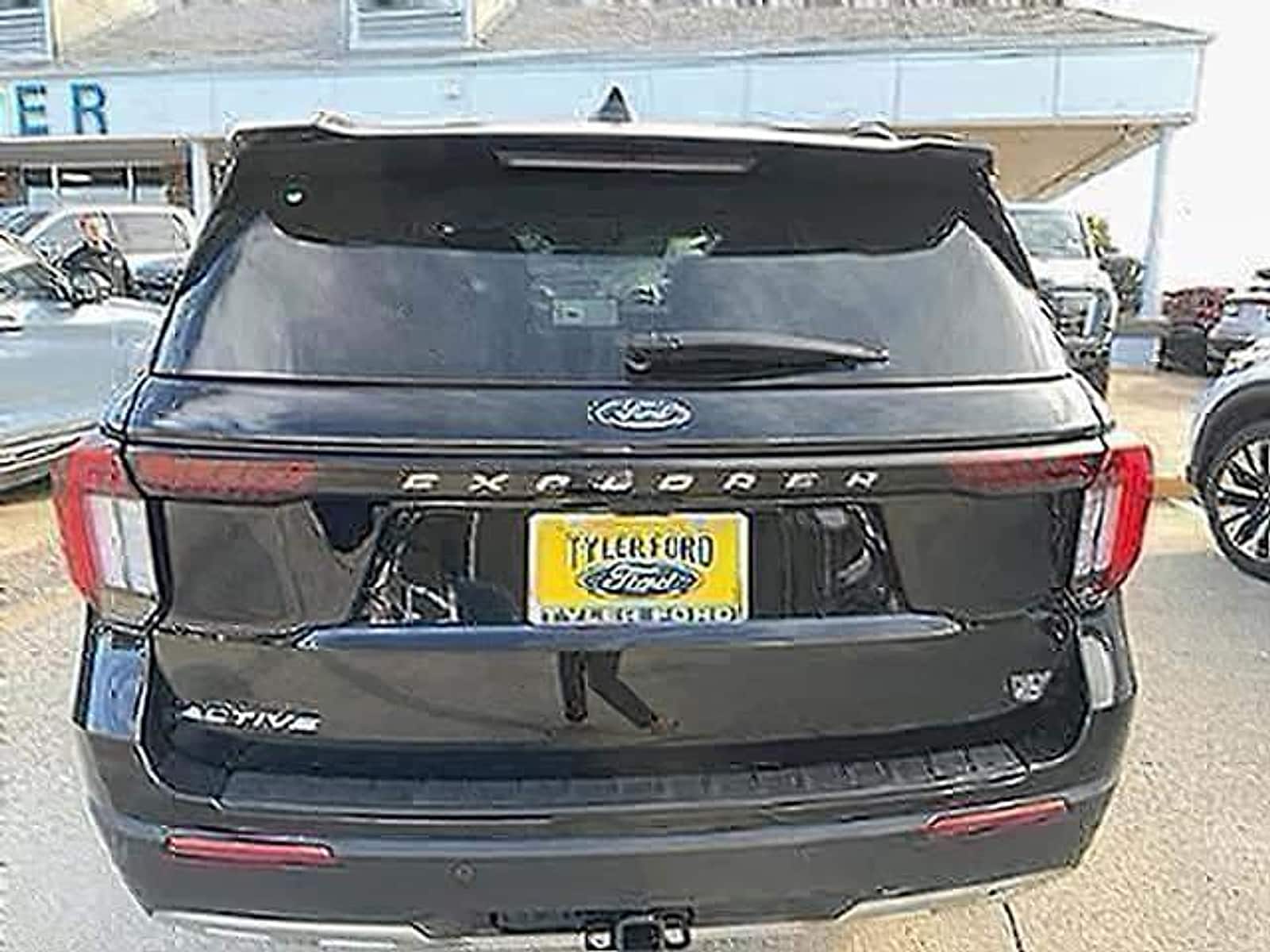 2026 Ford Explorer Active - Photo 8