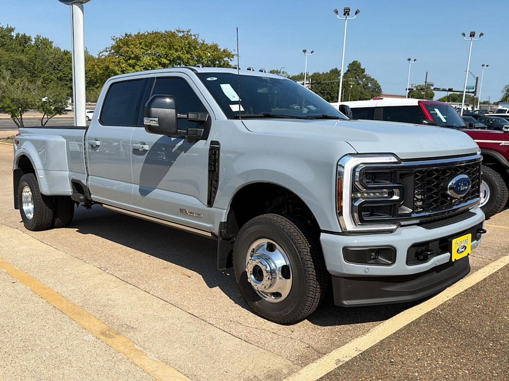 New 2026 Ford F-350 Platinum