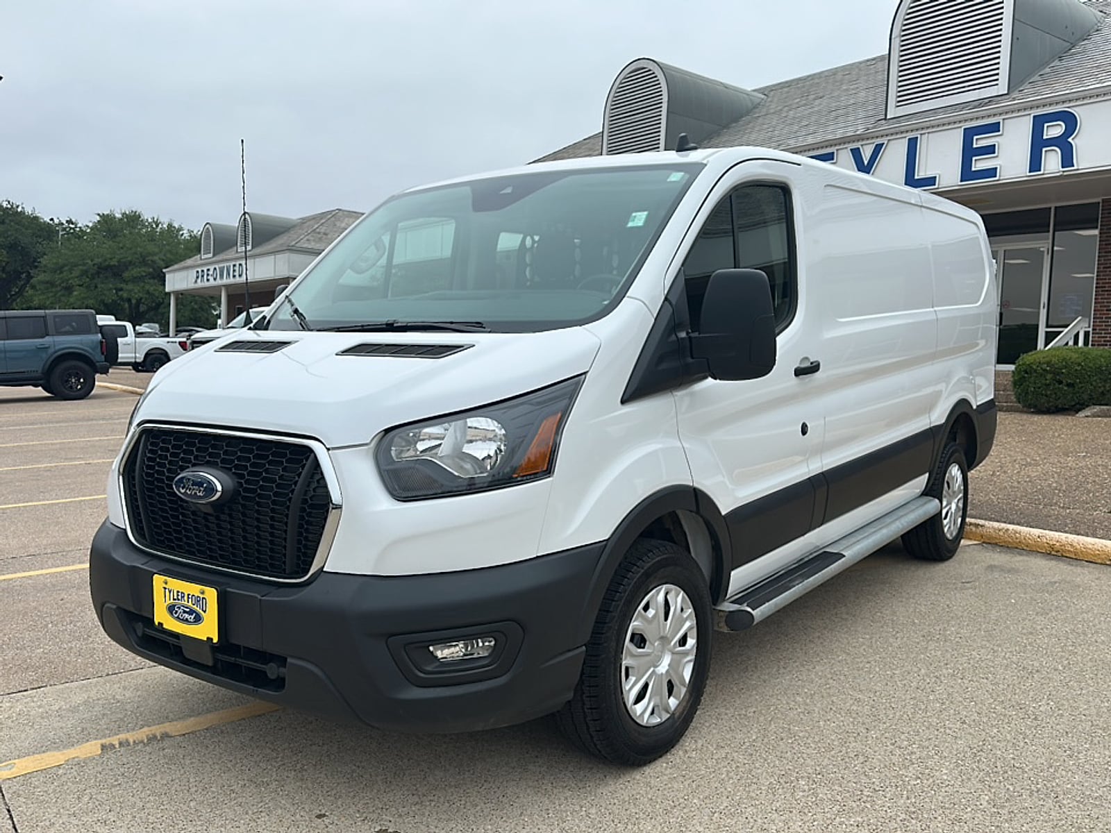 2025 Ford Transit Van Base