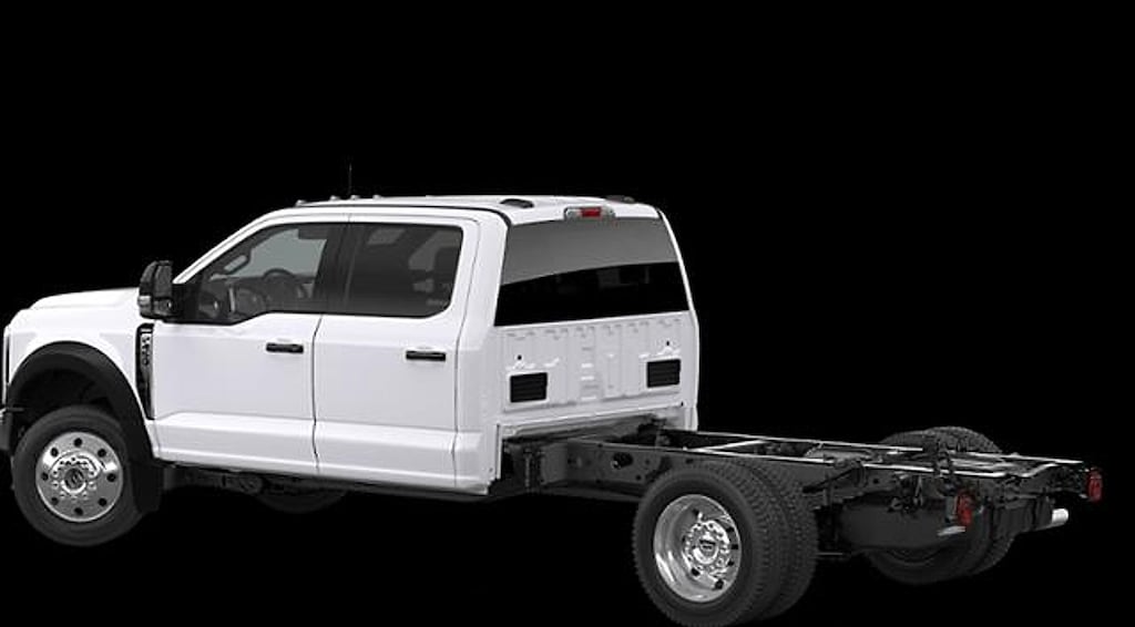 New 2026 Ford F-450 Chassis Lariat