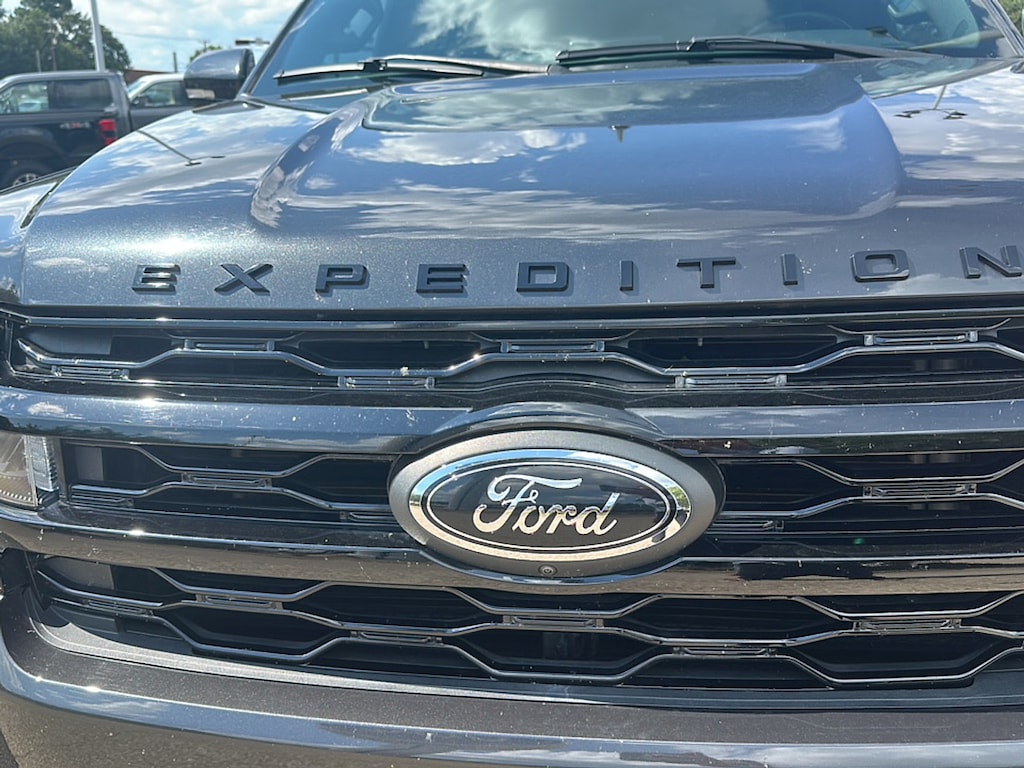 Used 2023 Ford Expedition Limited