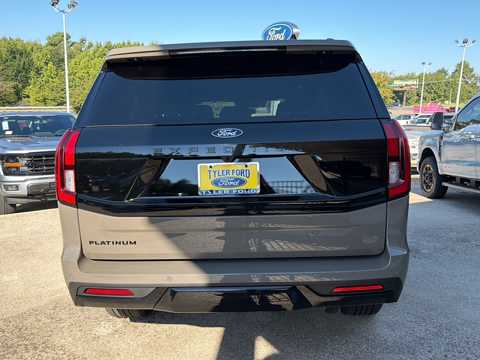 New 2027 Ford Expedition Platinum