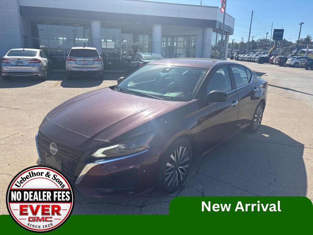 2025 Nissan Altima SV