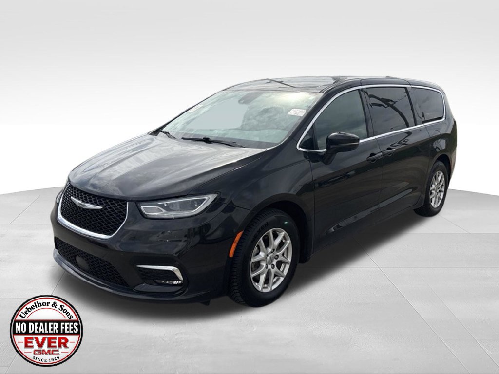 2024 Chrysler Pacifica Touring
