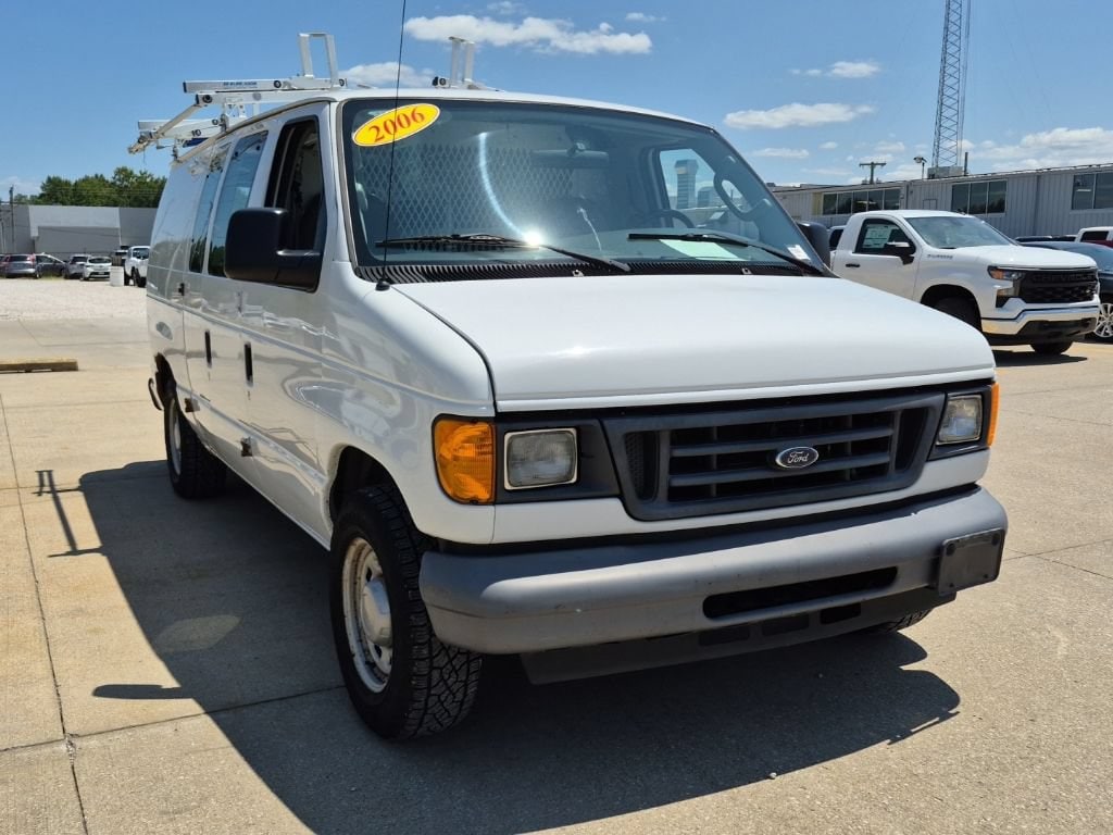 2006 Ford Econoline Van Commercial