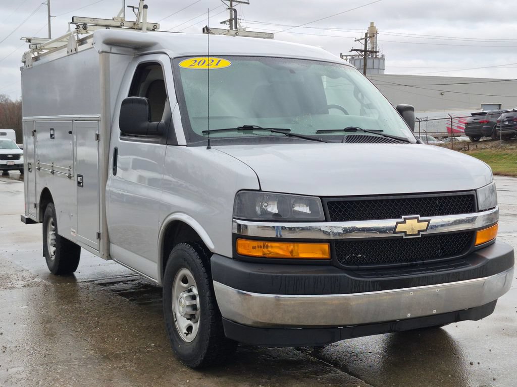 2021 Chevrolet Express Cutaway