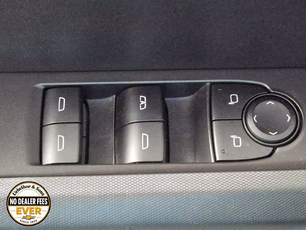 2023 Chevrolet Colorado LT - Photo 17