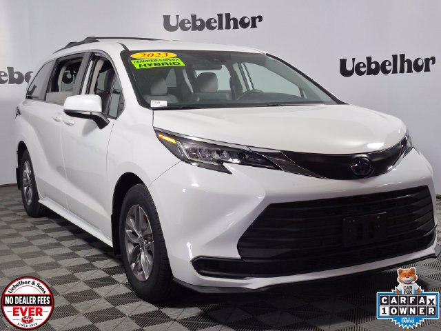 2023 Toyota Sienna LE