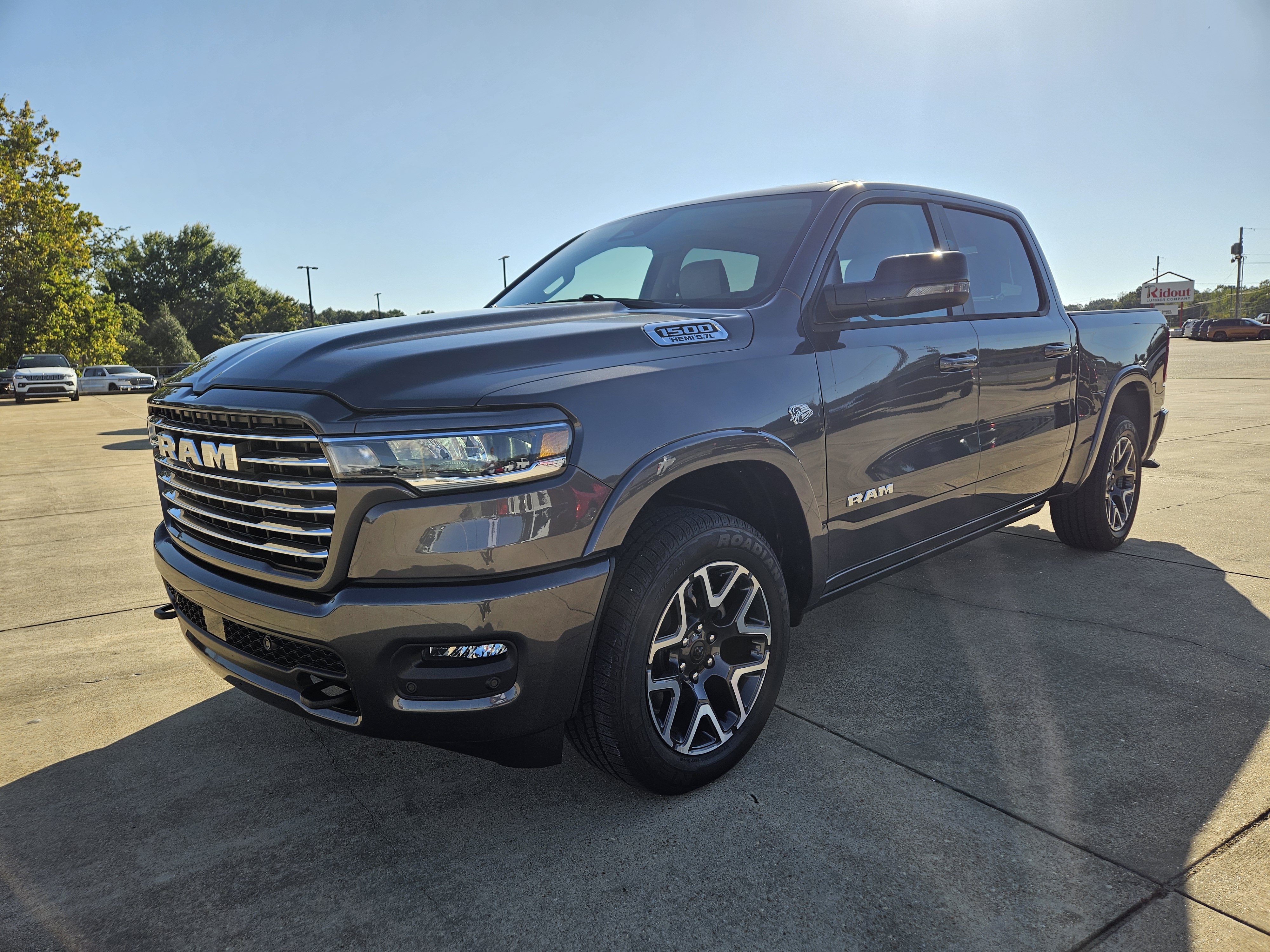 New 2027 Ram 1500 LARAMIE CREW CAB 4X4 5'7 BOX Pickup