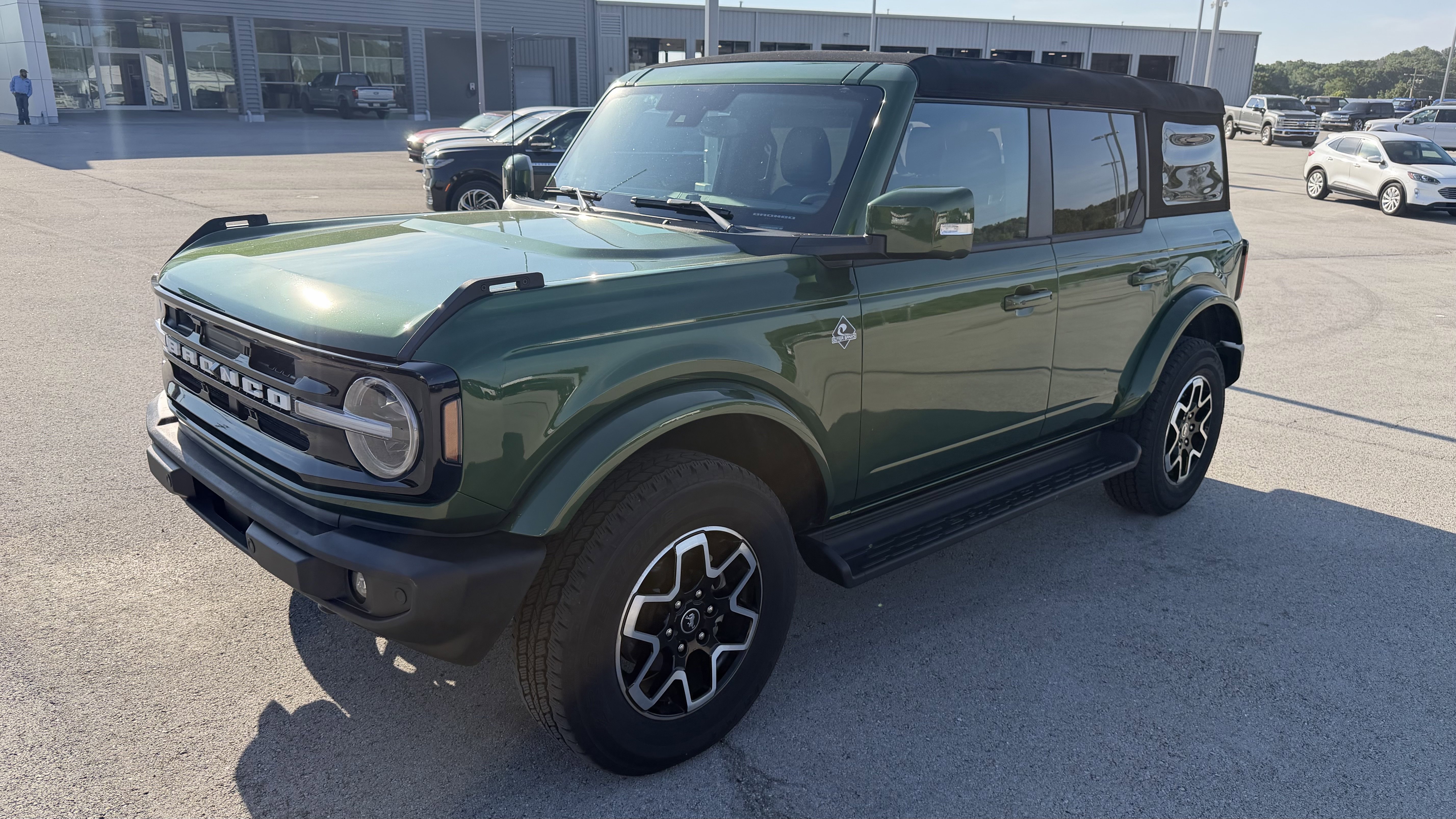 Used 2025 Ford Bronco Outer Banks Outer Banks 4x4