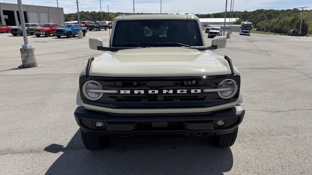 New 2026 Ford Bronco Outer Banks Outer Banks 4x4
