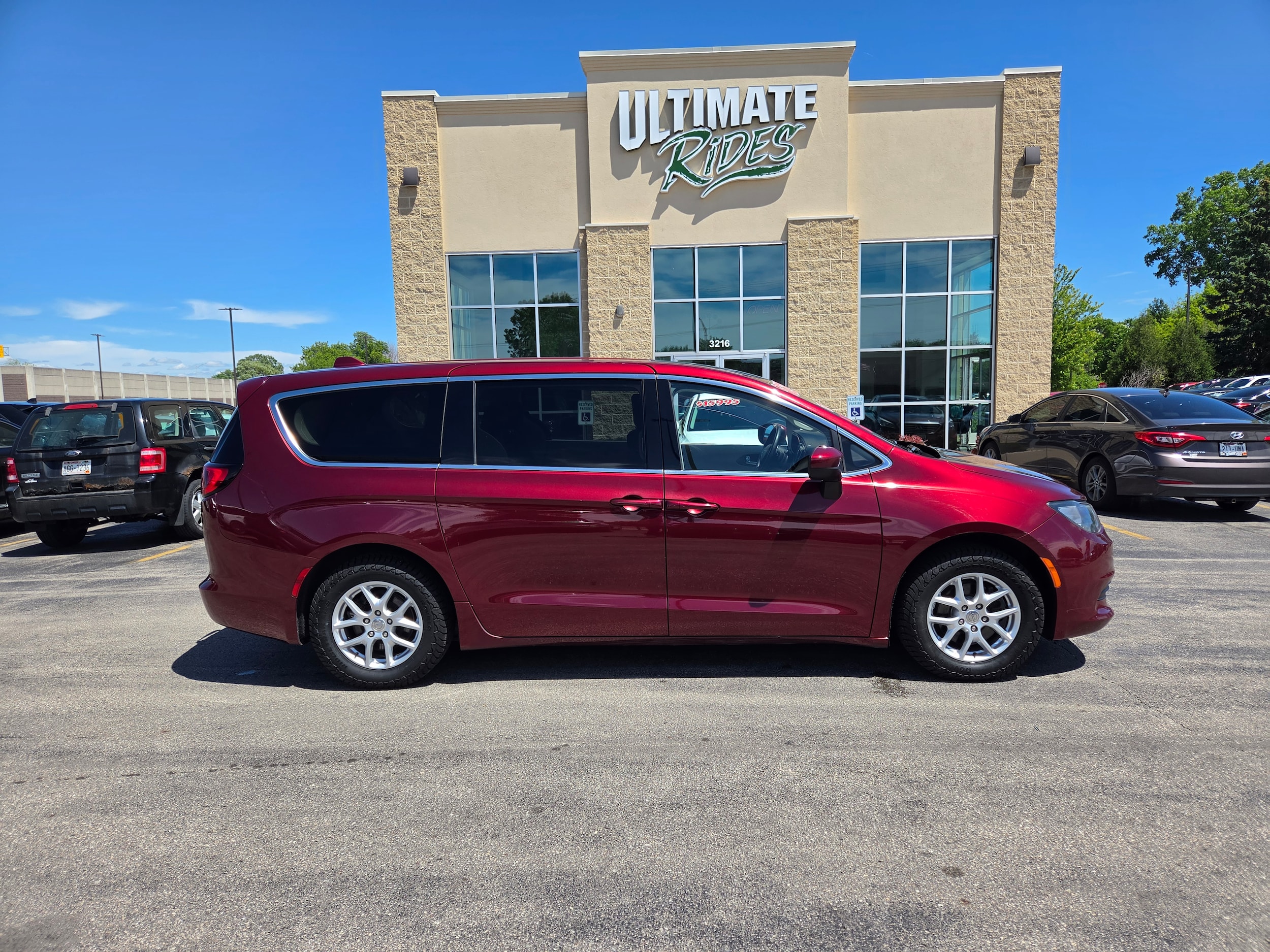 2020 Chrysler Voyager