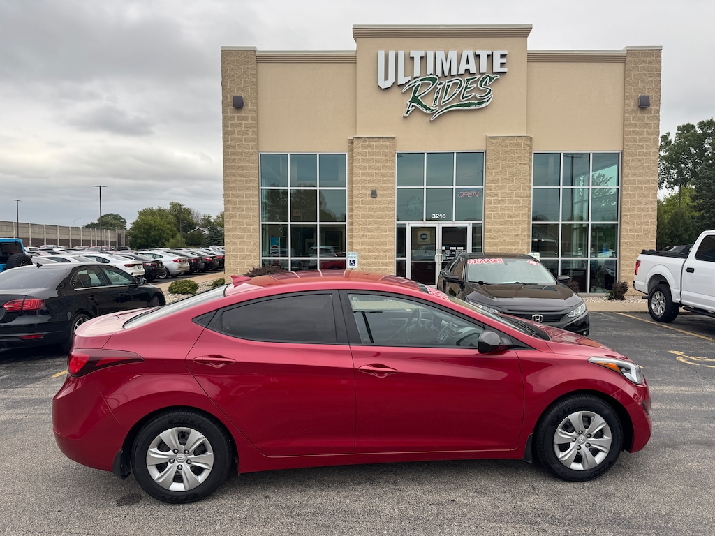 Used 2016 Hyundai Elantra SE Sedan