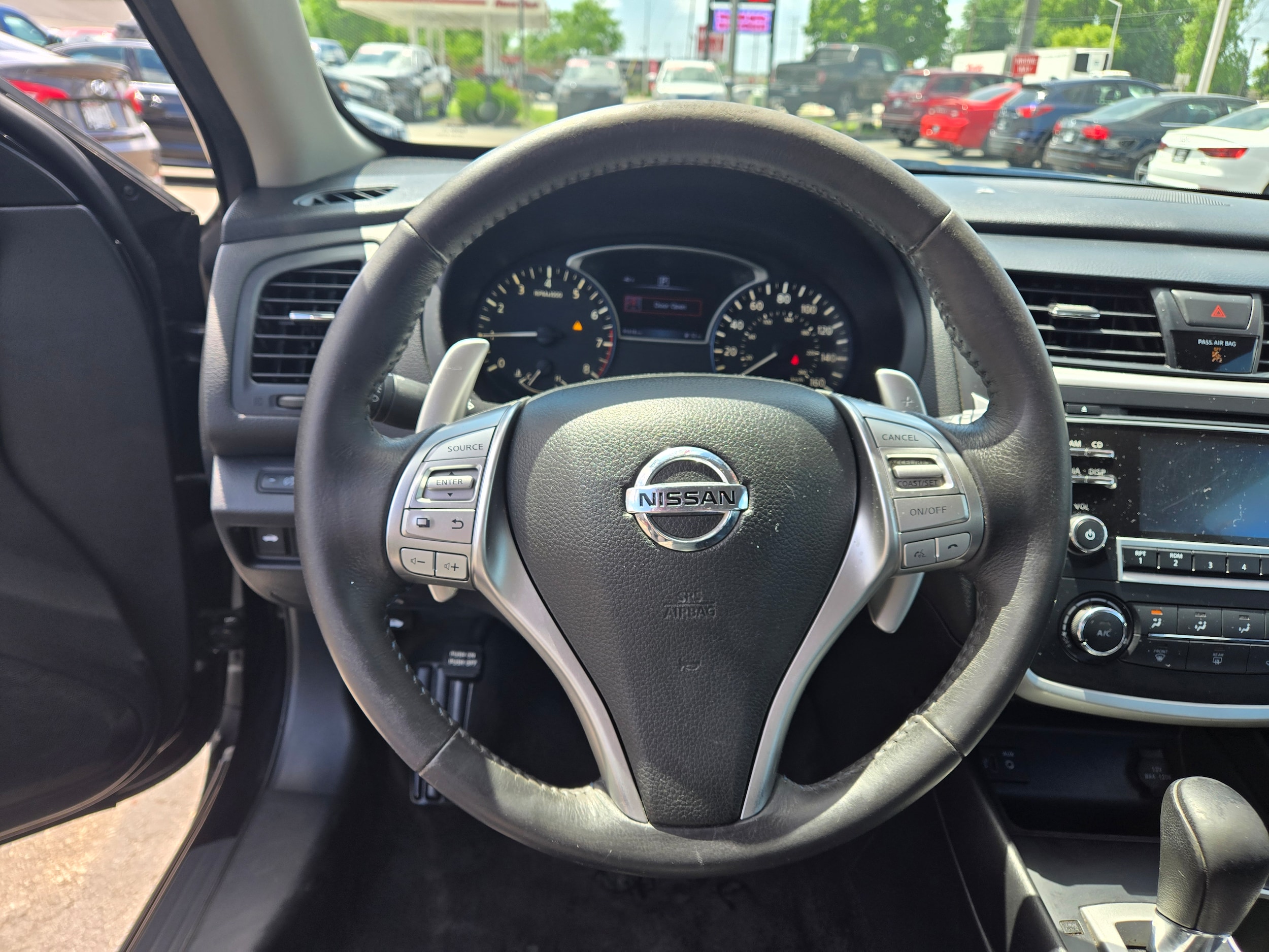 2017 Nissan Altima SR - Photo 6