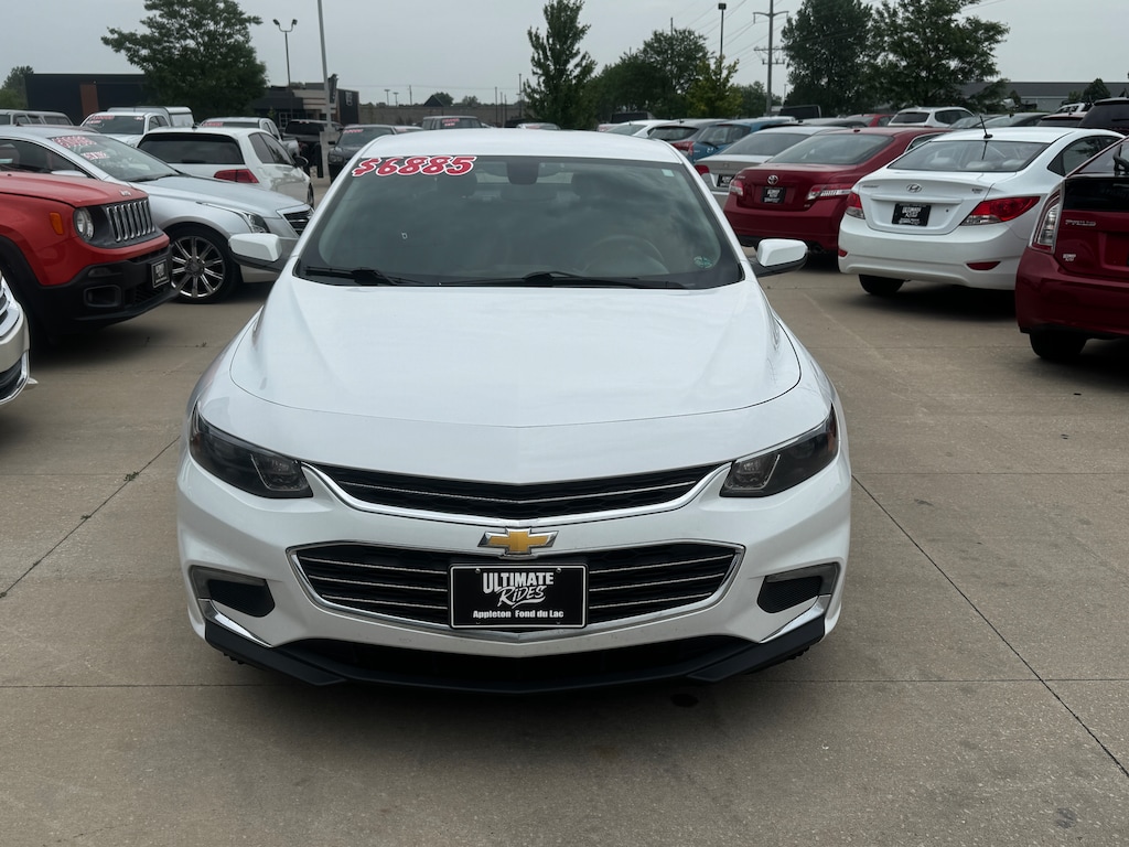 Used 2017 Chevrolet Malibu LT w/1LT Sedan
