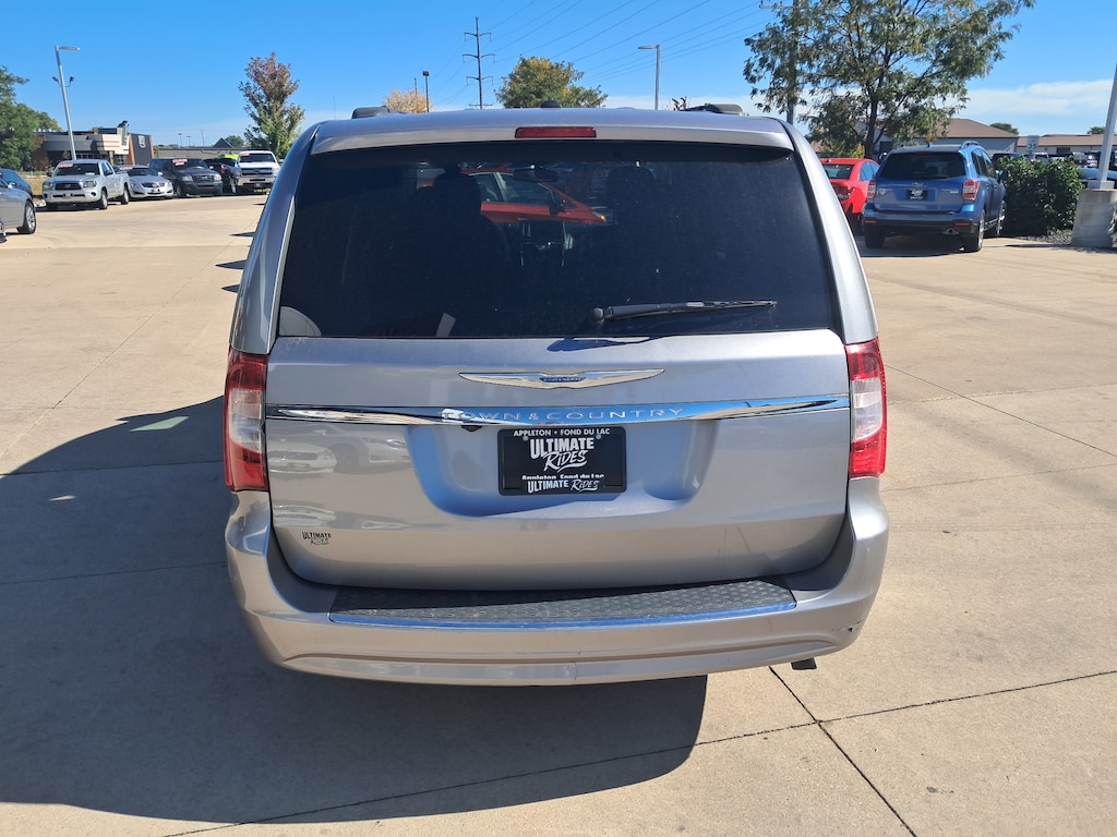 Used 2016 Chrysler Town & Country Touring Van LWB Passenger Van