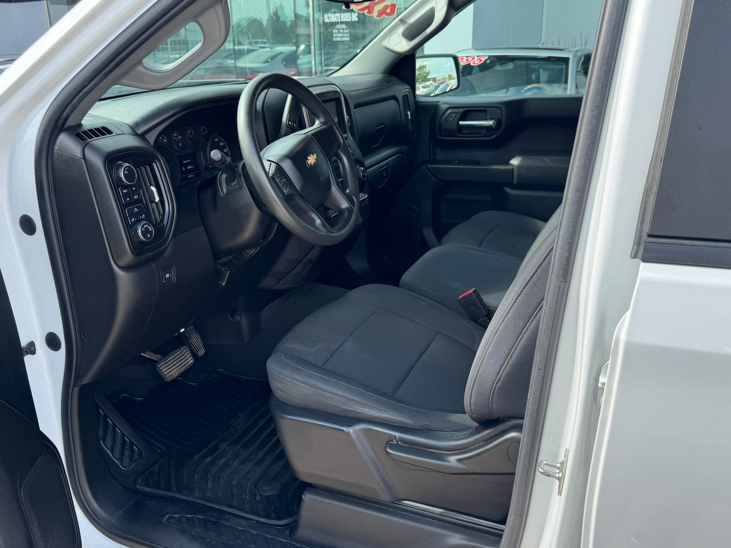 2022 Chevrolet Silverado 1500 Limited Custom - Photo 3