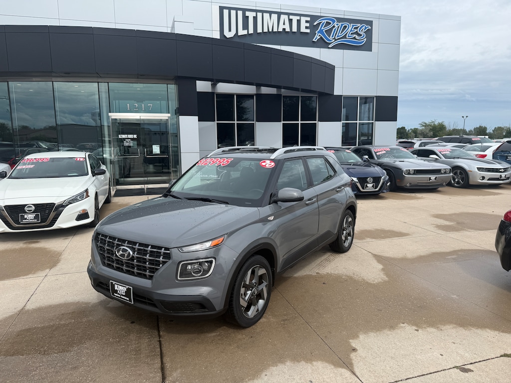 Used 2020 Hyundai VENUE SEL SUV