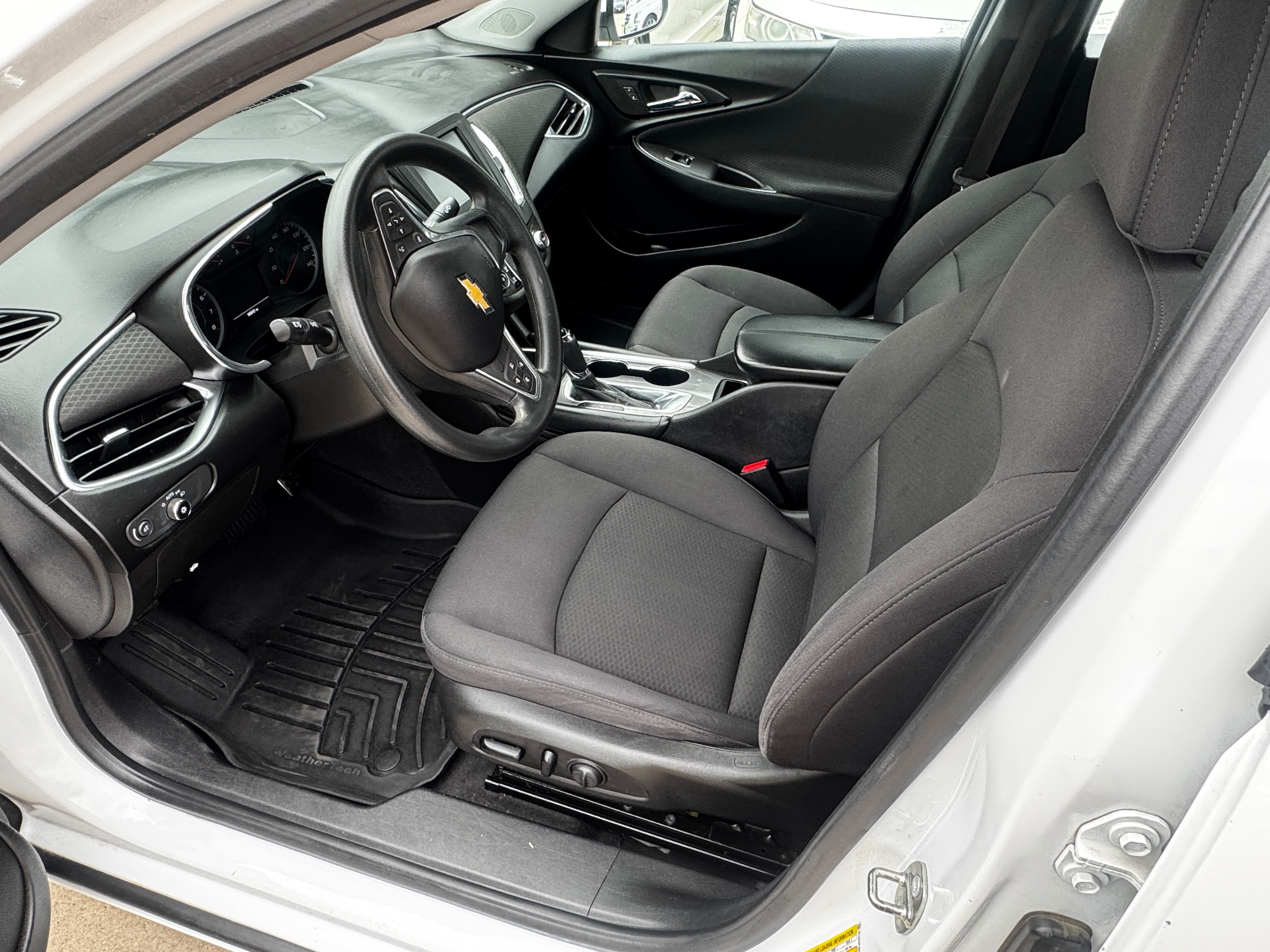 2017 Chevrolet Malibu 1LT - Photo 8