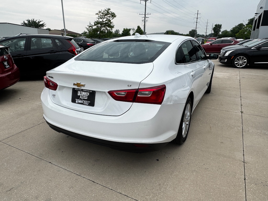 Used 2017 Chevrolet Malibu LT w/1LT Sedan