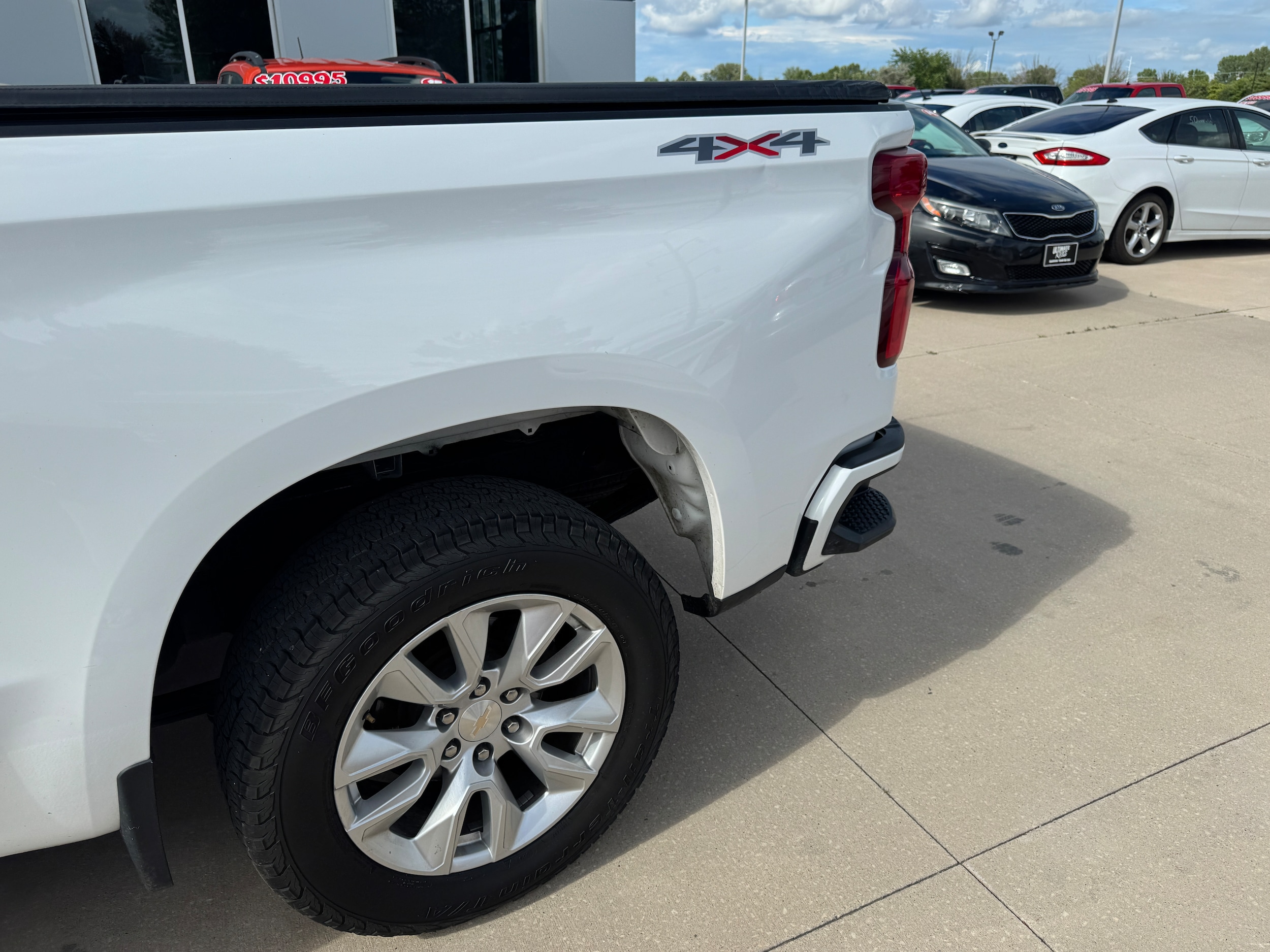2022 Chevrolet Silverado 1500 Limited Custom - Photo 4
