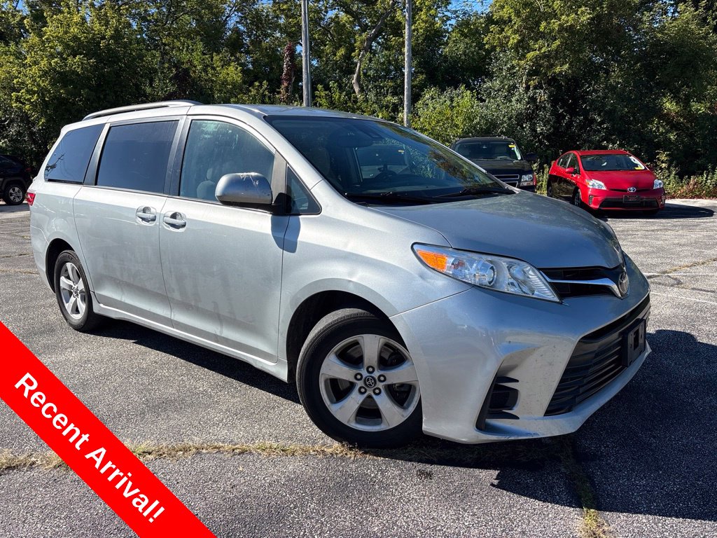 2019 Toyota Sienna LE