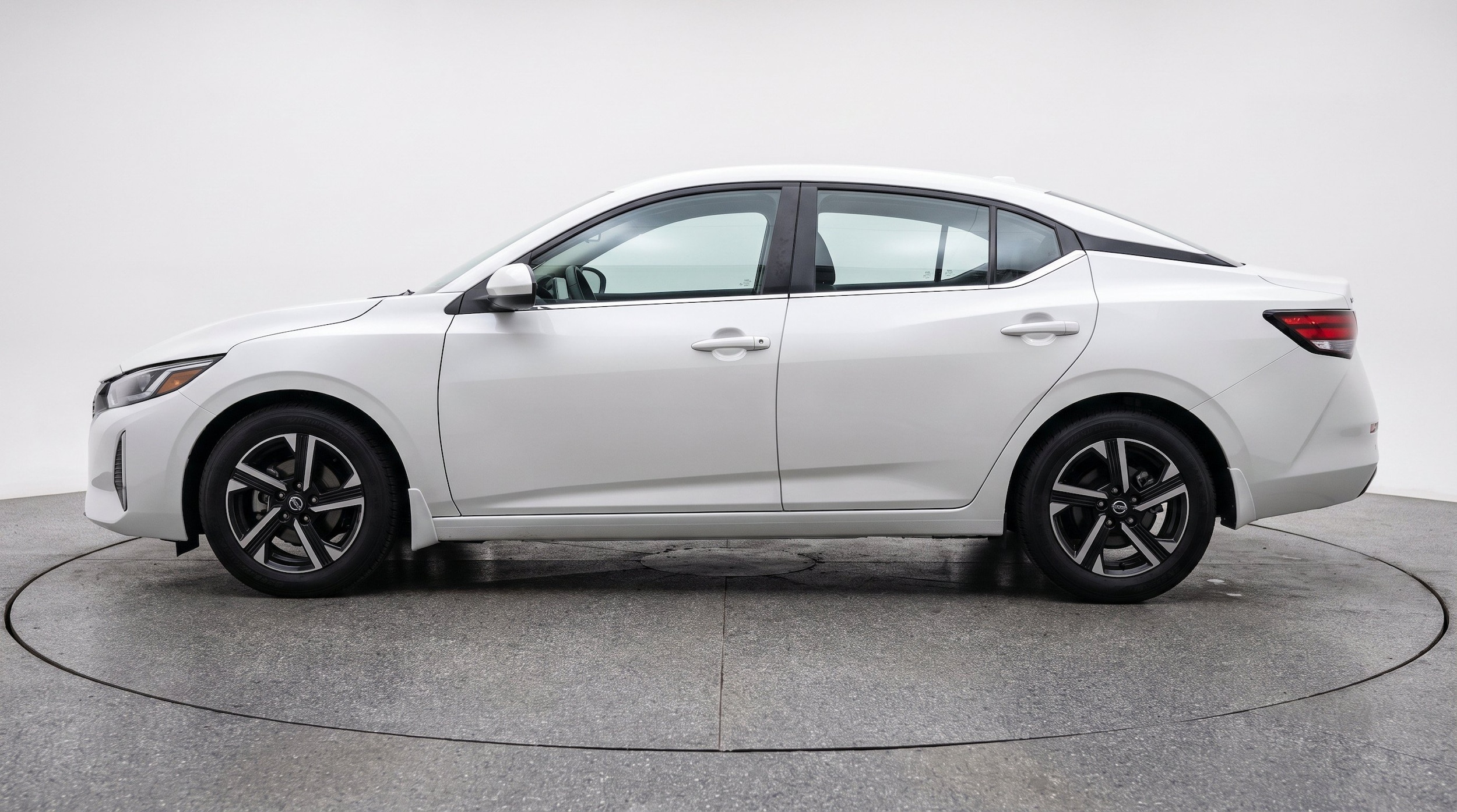 Thumbnail: 2025 Nissan Sentra - 5