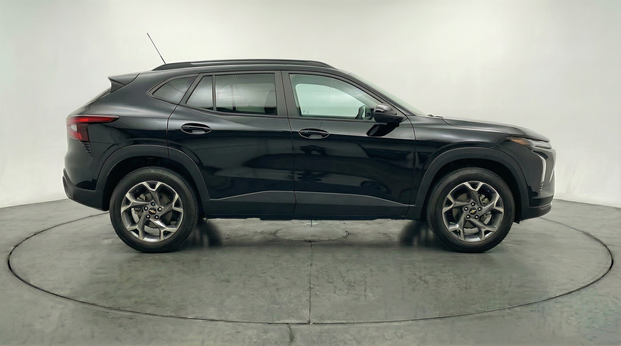 Thumbnail: 2025 Chevrolet Trax - 10