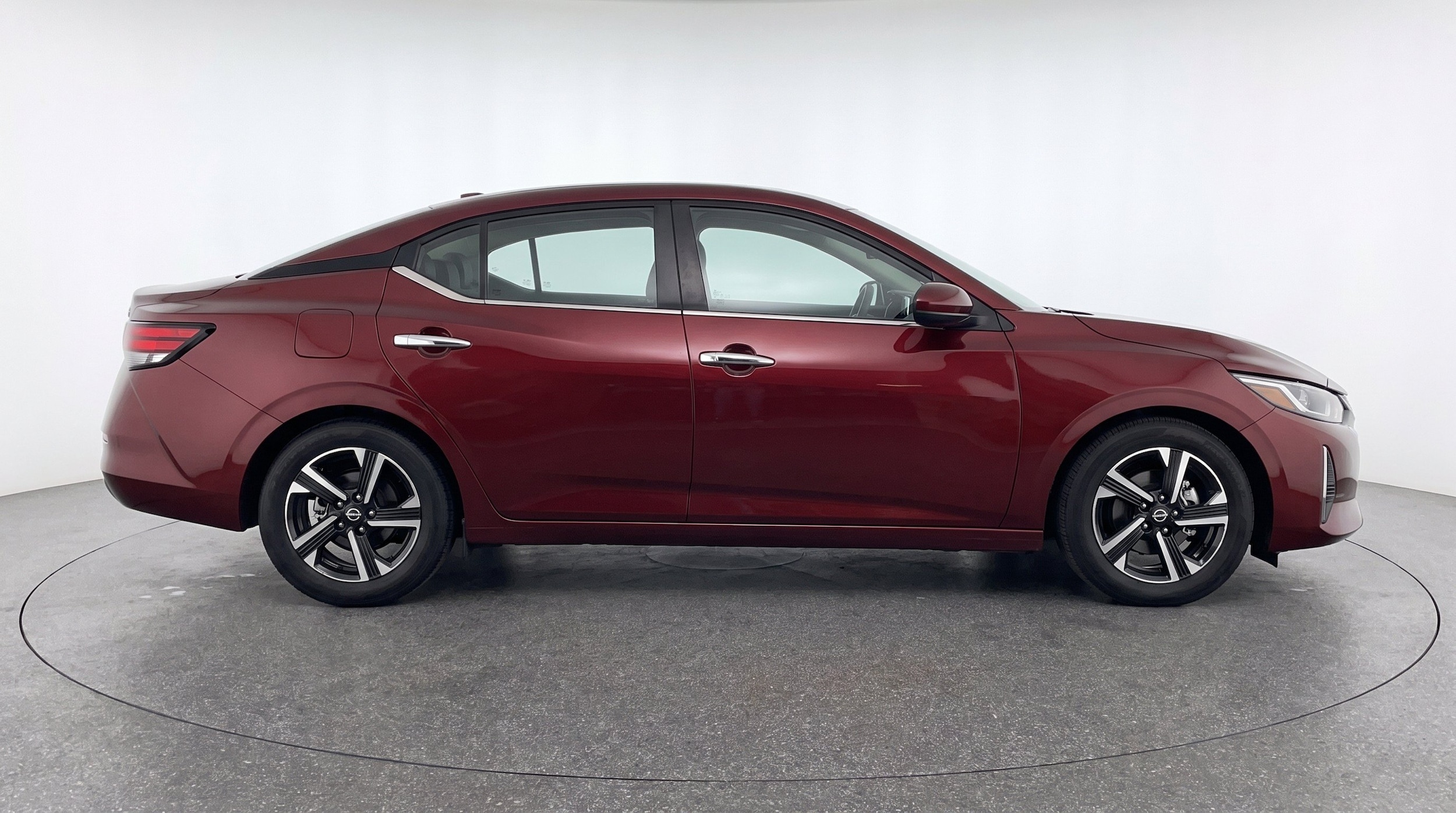 Thumbnail: 2025 Nissan Sentra - 10