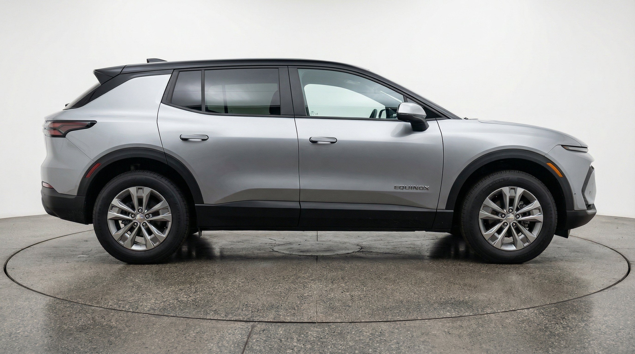 Thumbnail: 2025 Chevrolet Equinox - 10