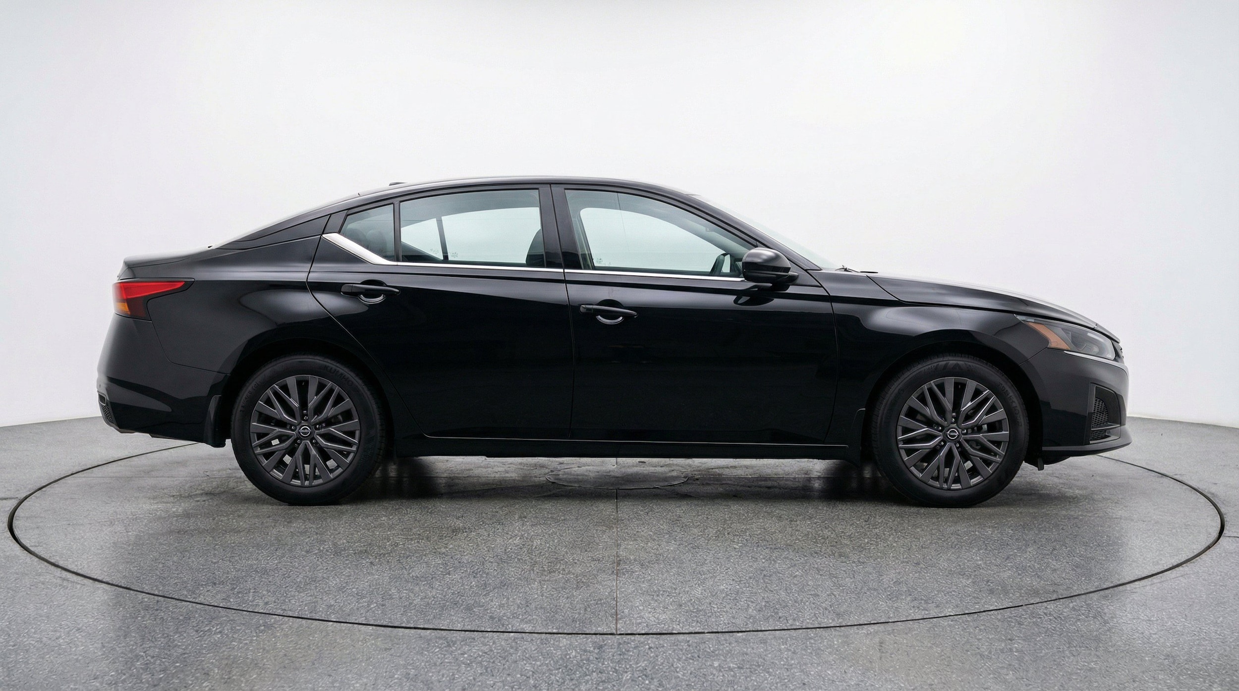 Thumbnail: 2025 Nissan Altima - 10