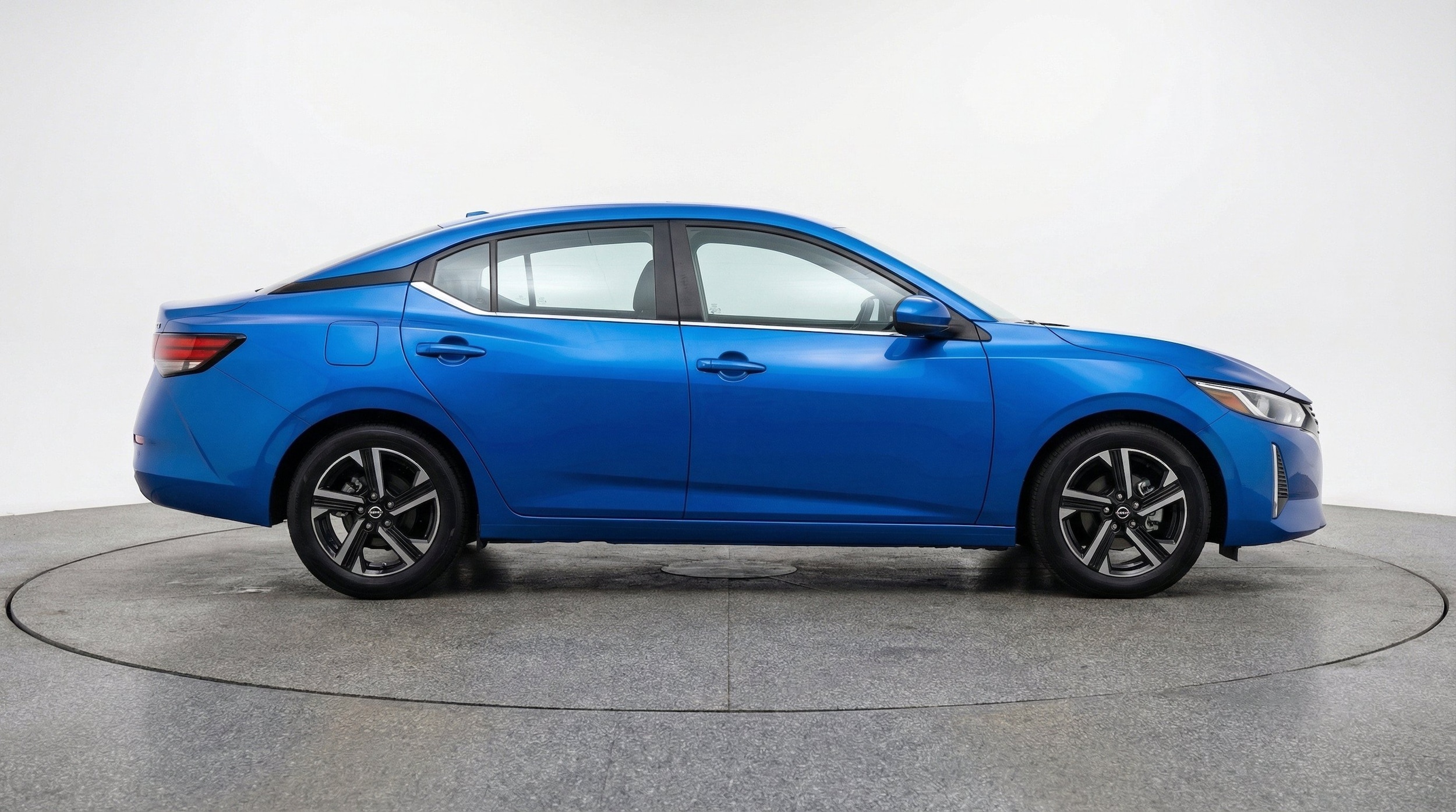 Thumbnail: 2025 Nissan Sentra - 10