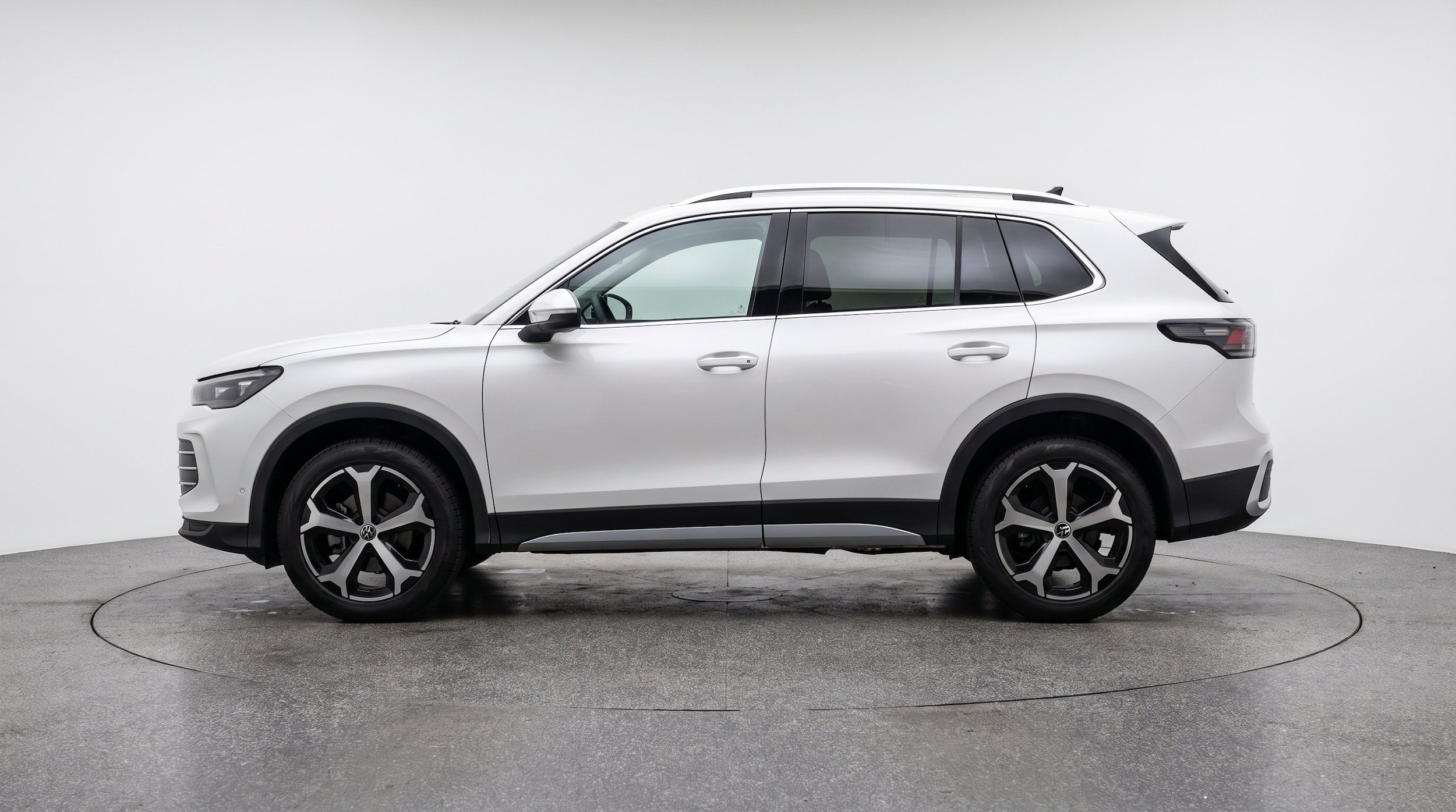 Thumbnail: 2026 Volkswagen Tiguan - 5