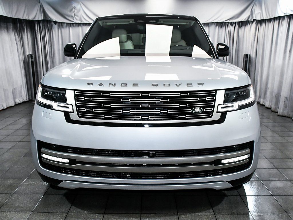 Used 2025 Land Rover Range Rover Plug-In Hybrid SE SUV