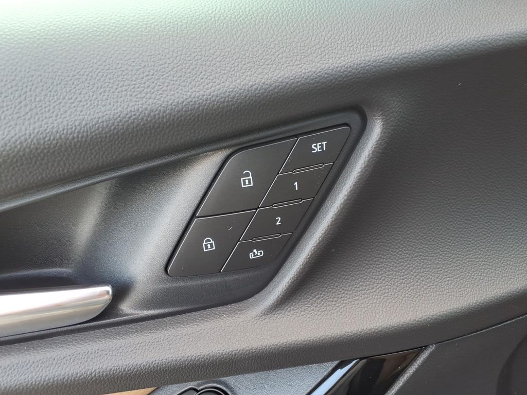 2027 Chevrolet Equinox ACTIV - Photo 17
