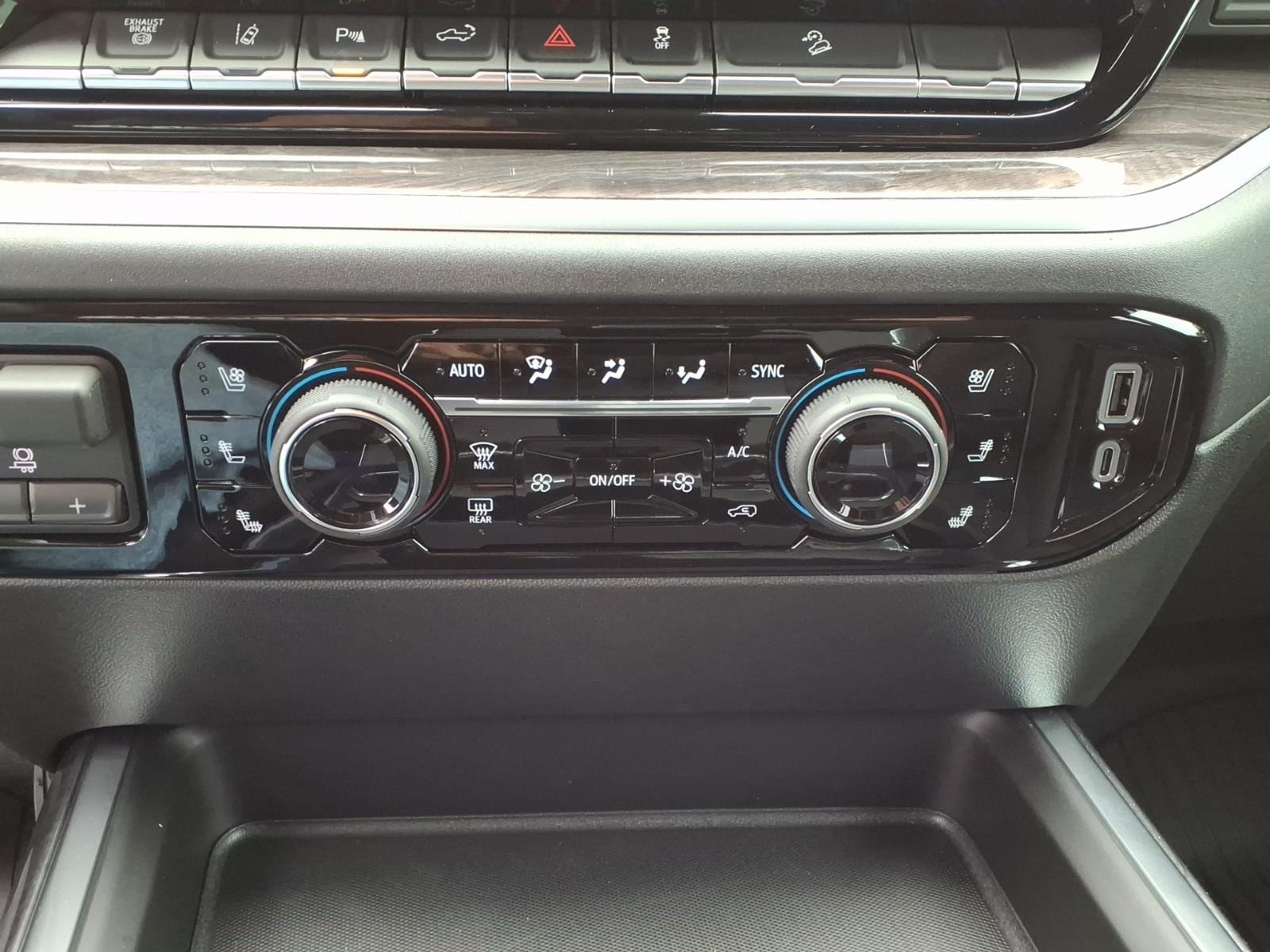 2026 Chevrolet Silverado 2500 HD LTZ - Photo 29