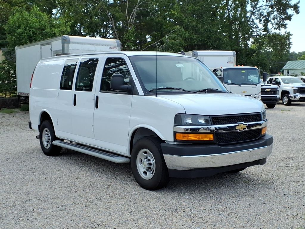 2024 Chevrolet Express Cargo