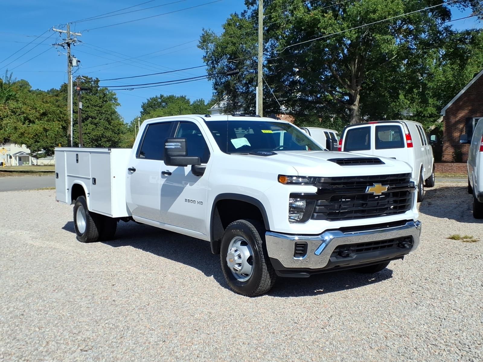  Chevrolet Silverado 3500 HD Chassis Cab