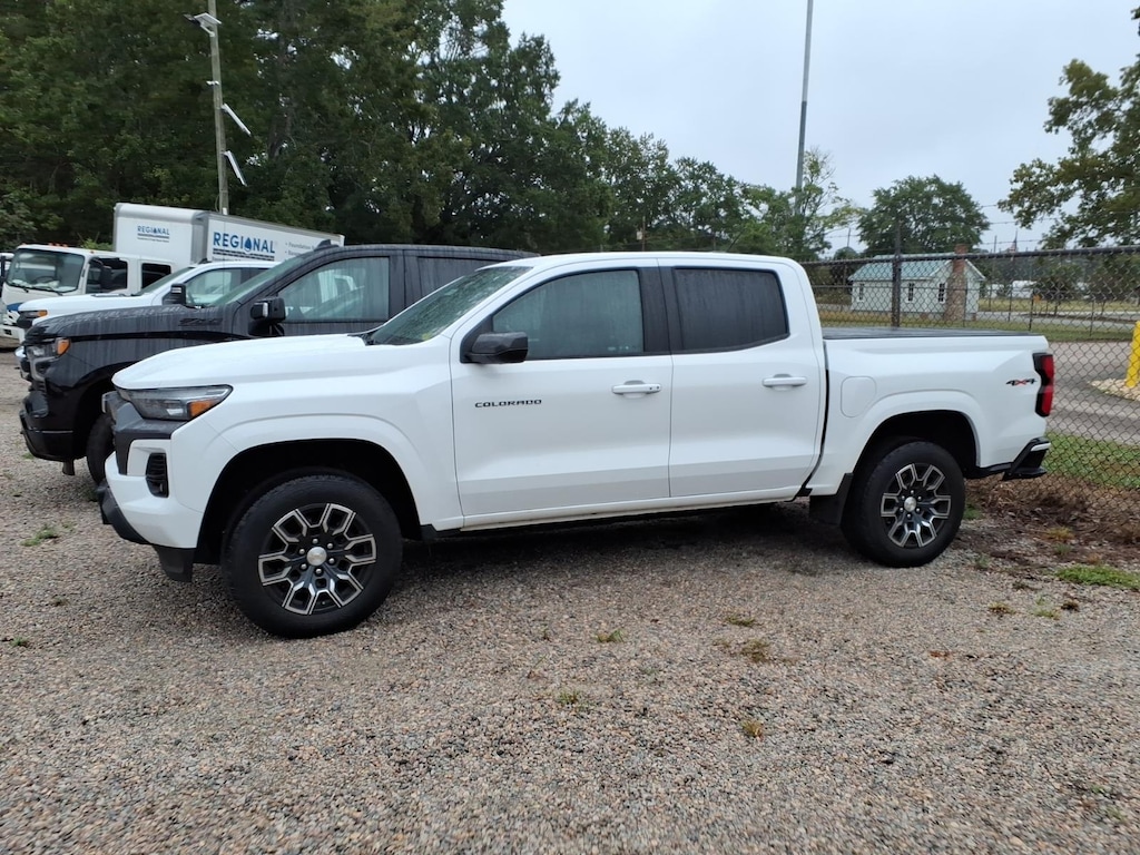 Used 2023 Chevrolet Colorado 4WD LT Truck