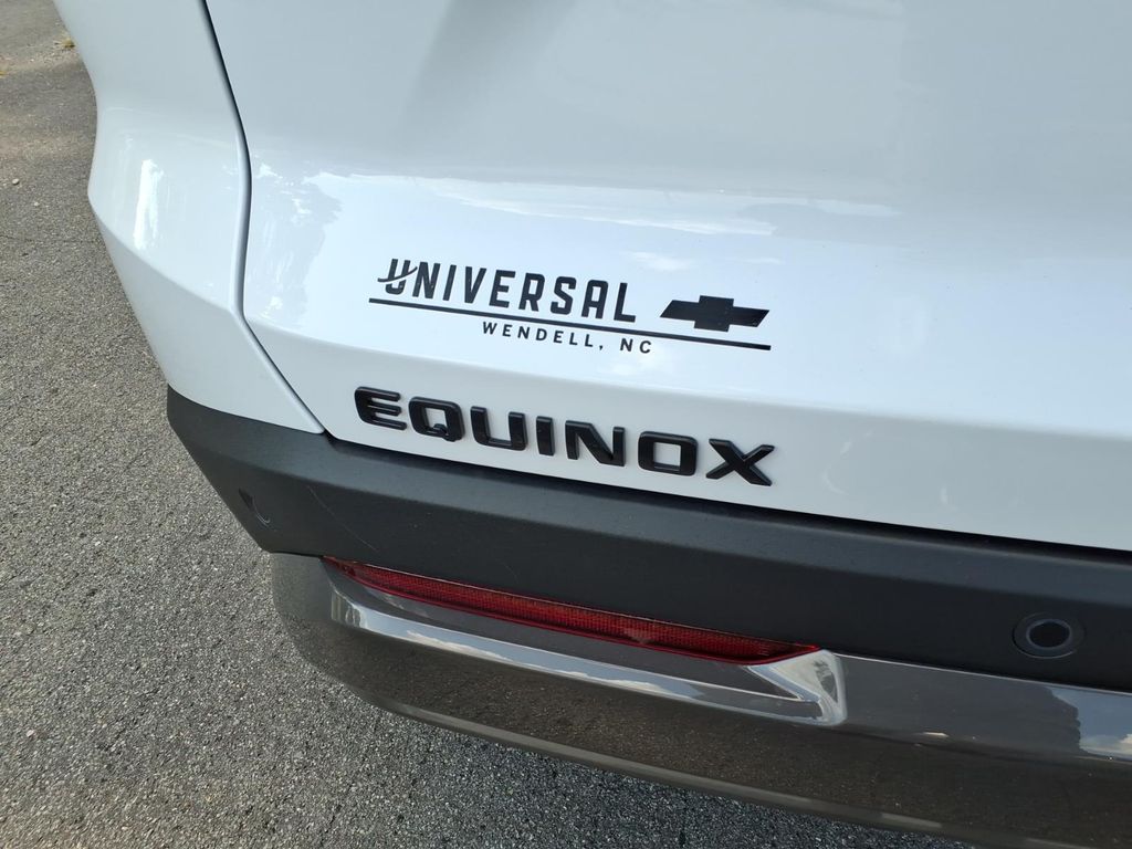 2027 Chevrolet Equinox ACTIV - Photo 7