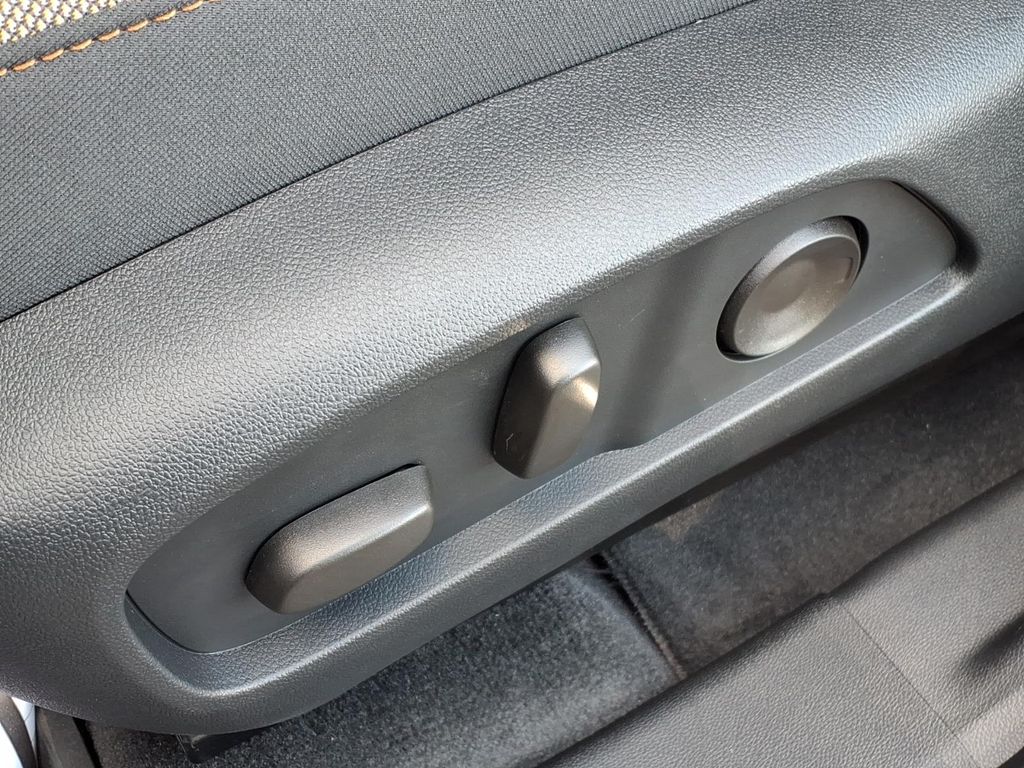 2027 Chevrolet Equinox ACTIV - Photo 18