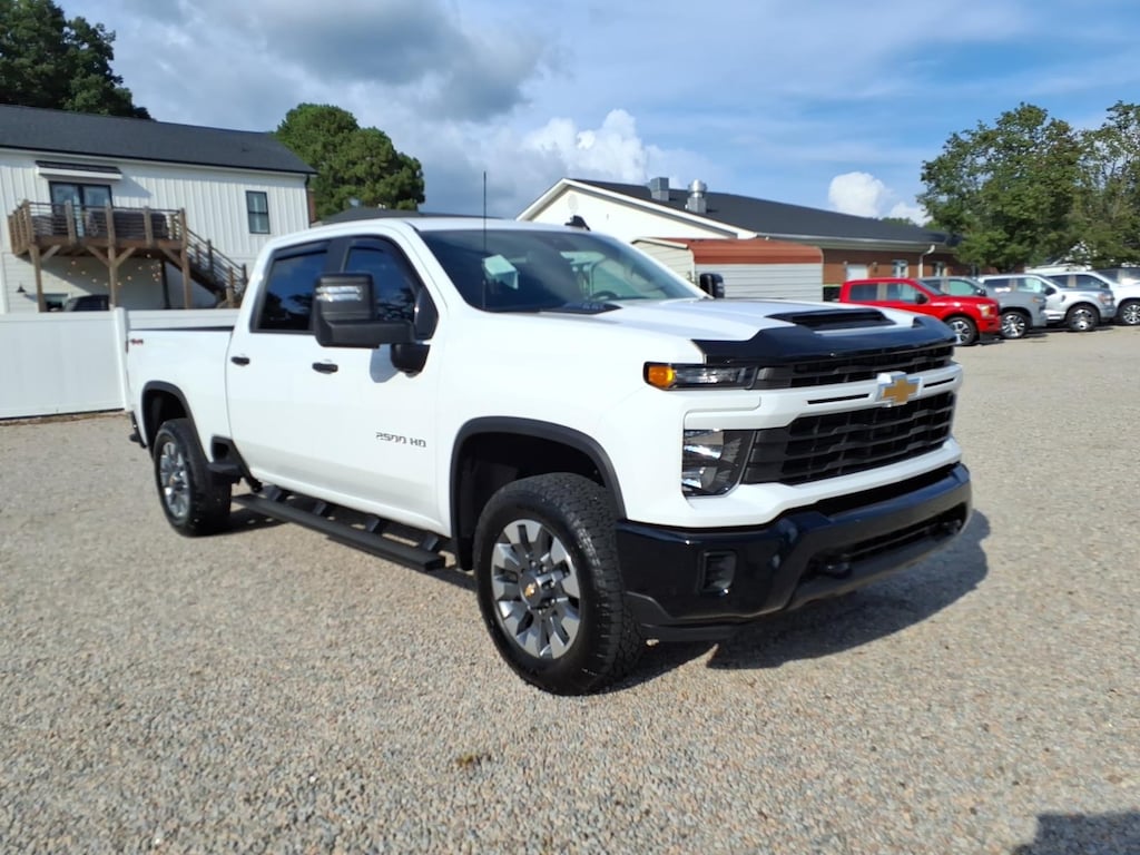 Used 2024 Chevrolet Silverado 2500 HD Custom Truck