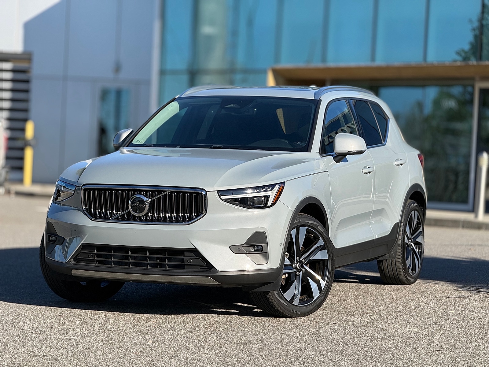 2024 Volvo XC40