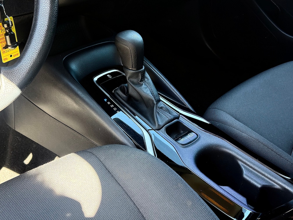 Used 2022 Toyota Corolla LE Sedan