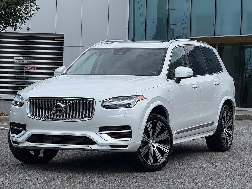 Certified 2025 Volvo XC90 Plug-In Hybrid T8 Plus 7-Seater SUV