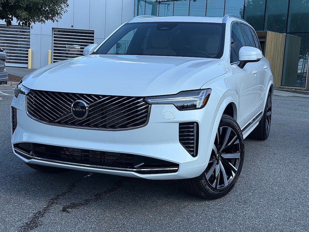 Certified 2025 Volvo XC90 B5 Core SUV