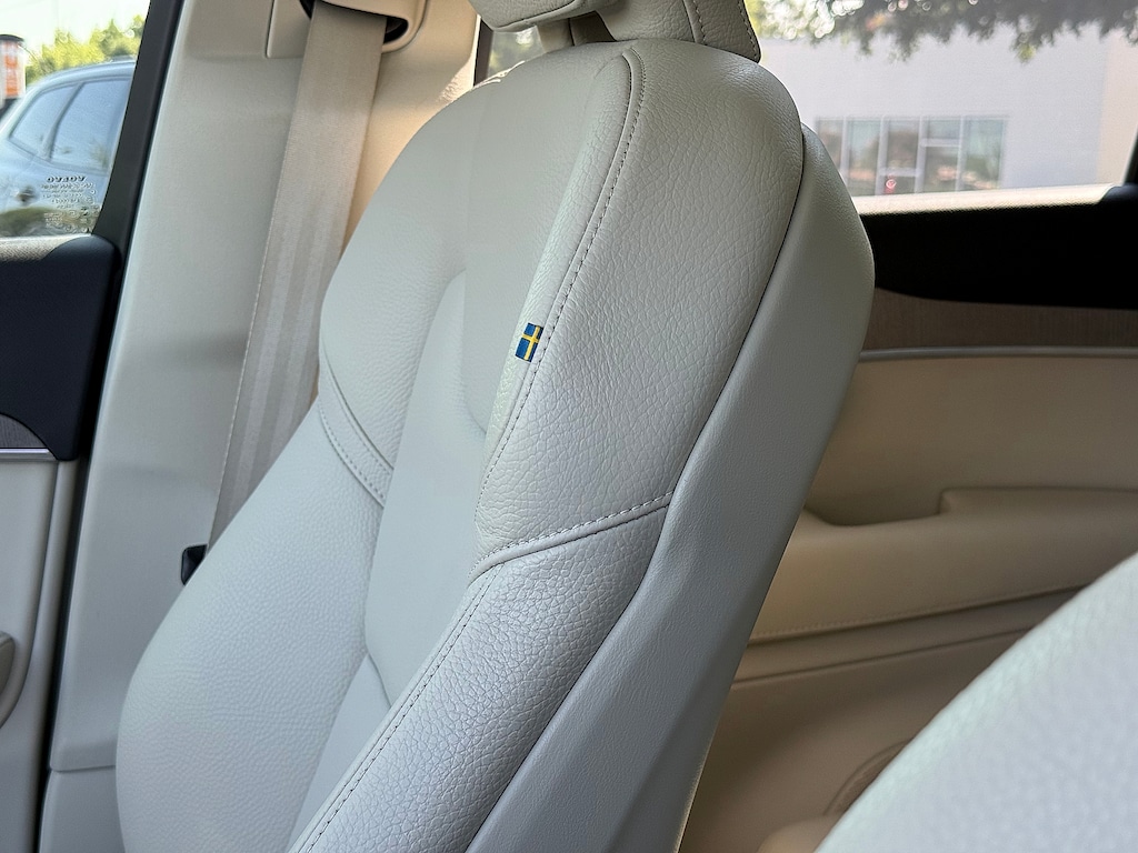 Certified 2025 Volvo XC90 Plug-In Hybrid T8 Plus 7-Seater SUV